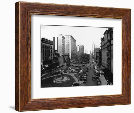 Washington Boulevard, Detroit, 1920-null-Framed Photographic Print