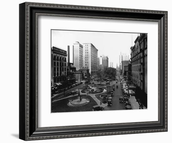 Washington Boulevard, Detroit, 1920-null-Framed Photographic Print