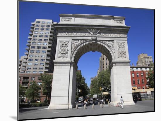 Washington Square Park, Washington Square Arch, Greenwich Village, Manhattan-Wendy Connett-Mounted Photographic Print