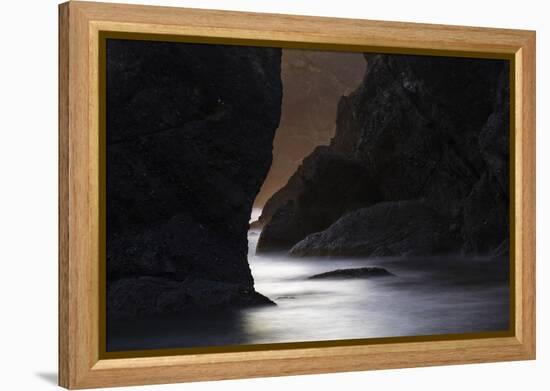 Washington-Art Wolfe-Framed Premier Image Canvas