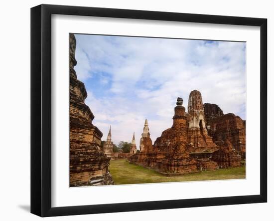 Wat Chaiwatthanaram, Ayutthaya Historical Park, Thailand-Keren Su-Framed Photographic Print