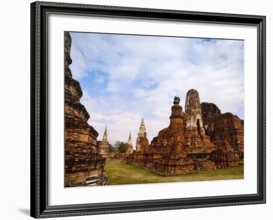 Wat Chaiwatthanaram, Ayutthaya Historical Park, Thailand-Keren Su-Framed Photographic Print