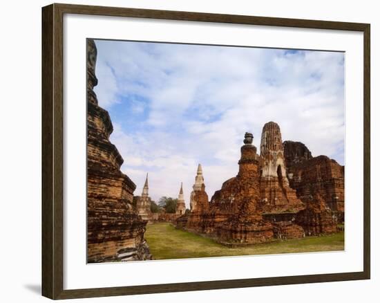 Wat Chaiwatthanaram, Ayutthaya Historical Park, Thailand-Keren Su-Framed Photographic Print