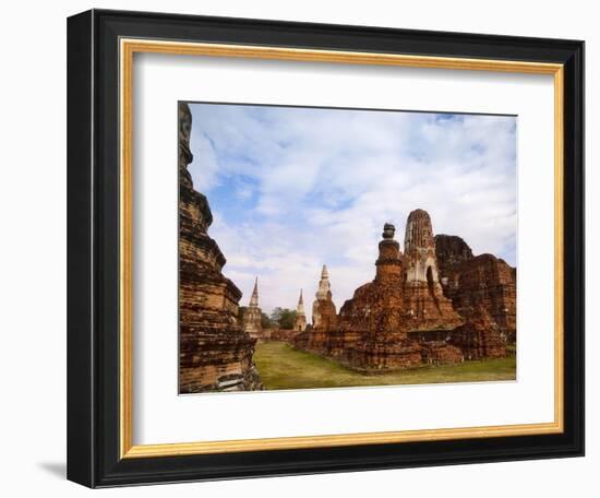 Wat Chaiwatthanaram, Ayutthaya Historical Park, Thailand-Keren Su-Framed Photographic Print
