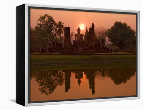 Wat Mahathat, Sukhothai Historical Park, UNESCO World Heritage Site, Sukhothai Province, Thailand,-Ben Pipe-Framed Premier Image Canvas