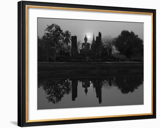 Wat Mahathat, Sukhothai Historical Park, UNESCO World Heritage Site, Sukhothai Province, Thailand,-Ben Pipe-Framed Photographic Print