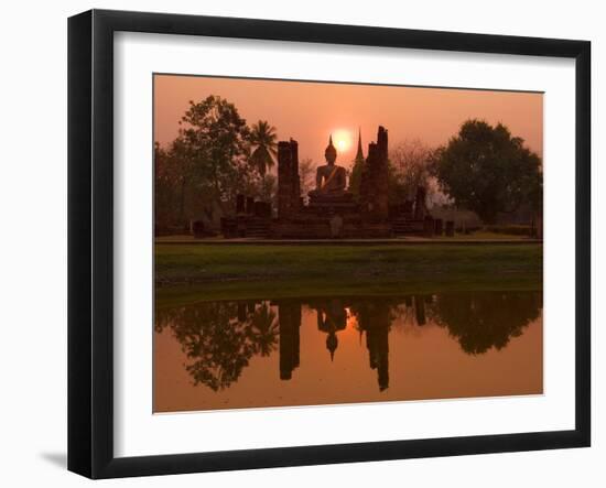 Wat Mahathat, Sukhothai Historical Park, UNESCO World Heritage Site, Sukhothai Province, Thailand,-Ben Pipe-Framed Photographic Print