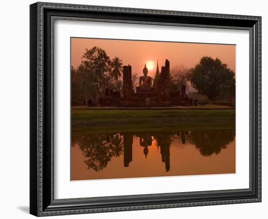 Wat Mahathat, Sukhothai Historical Park, UNESCO World Heritage Site, Sukhothai Province, Thailand,-Ben Pipe-Framed Photographic Print