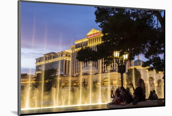 Watching the Bellagio Fountains at Dusk, the Strip, Las Vegas, Nevada, Usa-Eleanor Scriven-Mounted Photographic Print