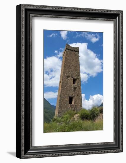 Watchtower of Songgang Tibetan house in the mountain, Ngawa Tibetan and Qiang Autonomous Prefecture-Keren Su-Framed Photographic Print