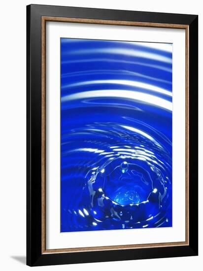 Water Drop Impact, High-speed Photograph-Crown-Framed Photographic Print