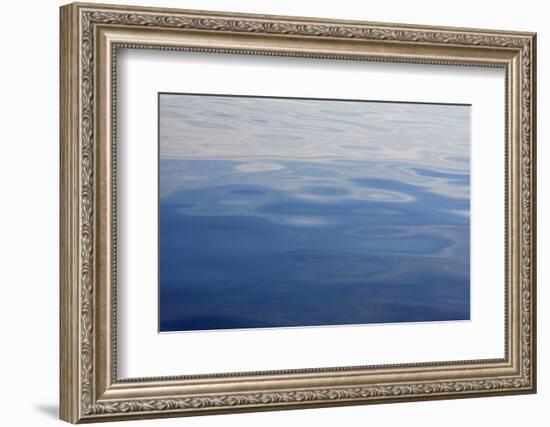 Water ripple abstract-Savanah Plank-Framed Photographic Print