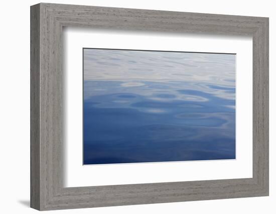 Water ripple abstract-Savanah Plank-Framed Photographic Print