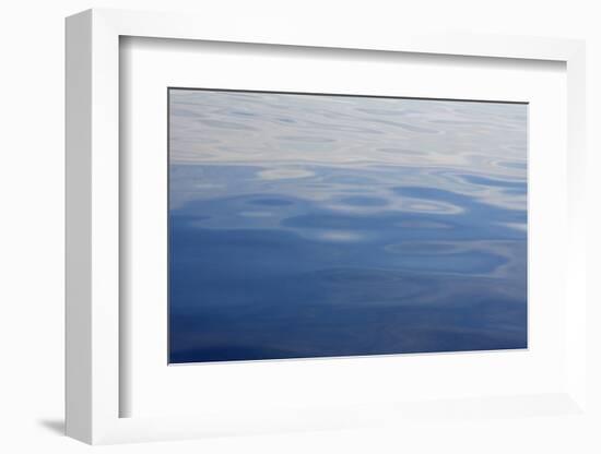 Water ripple abstract-Savanah Plank-Framed Photographic Print