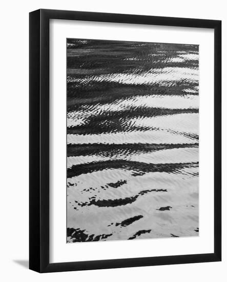 Water ripple-Savanah Plank-Framed Photo