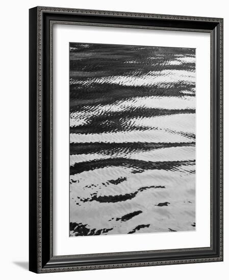 Water ripple-Savanah Plank-Framed Photo
