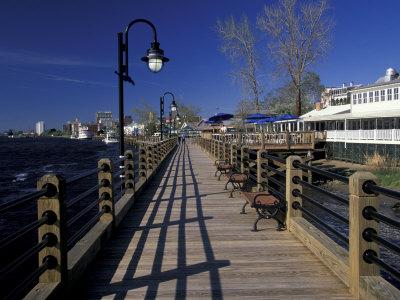  Water Street Walkway along Cape Fear River Wilmington 