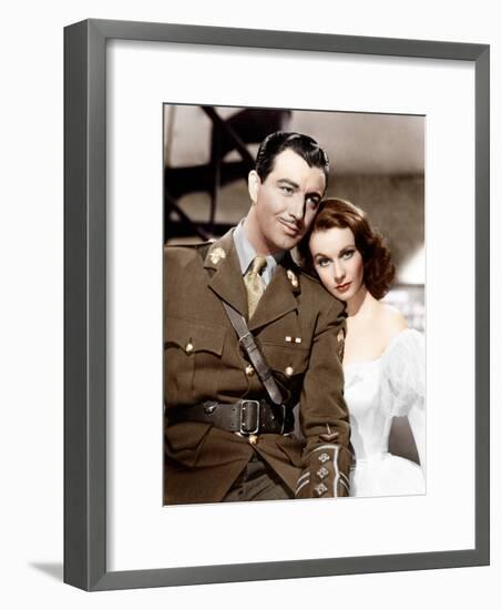 WATERLOO BRIDGE, from left: Robert Taylor, Vivien Leigh, 1940-null-Framed Photo