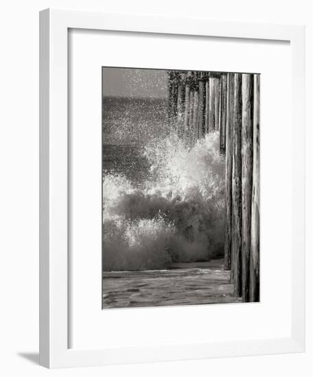 Wave 7-Lee Peterson-Framed Photographic Print