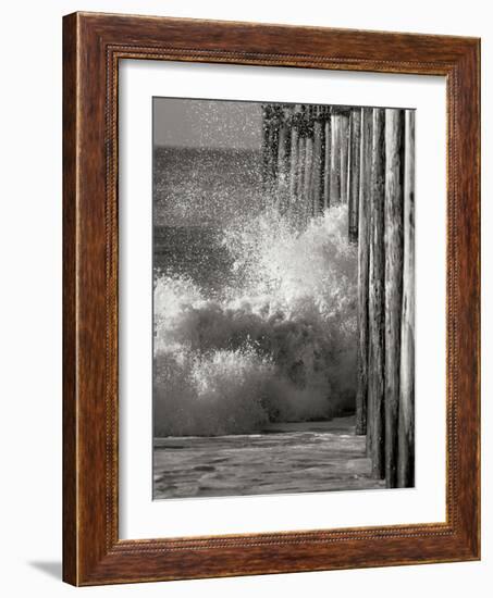 Wave 7-Lee Peterson-Framed Photographic Print