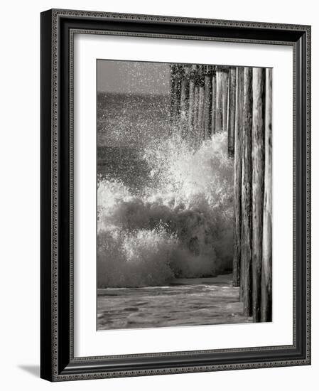 Wave 7-Lee Peterson-Framed Photographic Print