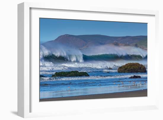 Waves in Cayucos II-Lee Peterson-Framed Photo