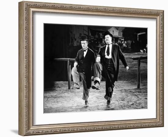 Way Out West, Stan Laurel, Oliver Hardy, 1937-null-Framed Photo