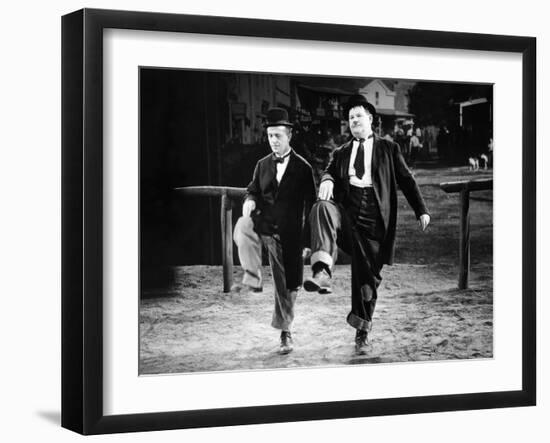 Way Out West, Stan Laurel, Oliver Hardy, 1937-null-Framed Photo