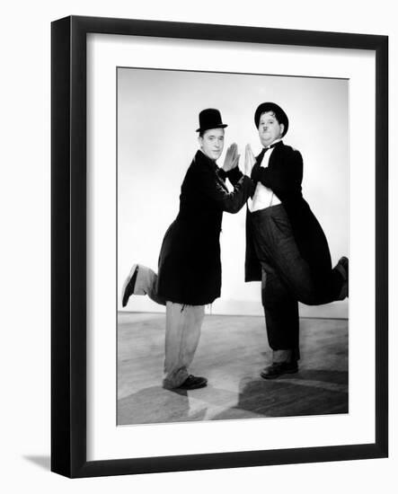 Way Out West, Stan Laurel, Oliver Hardy, 1937-null-Framed Photo