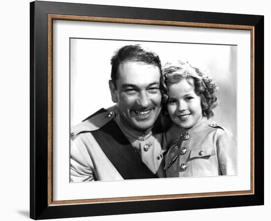 Wee Willie Winkie, Victor McLaglen, Shirley Temple, 1937-null-Framed Photo