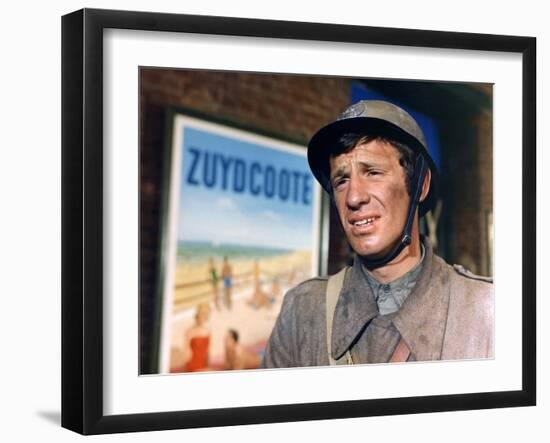 Week end a Zuydcoote by HenriVerneuil with Jean Paul Belmondo, 1964 (photo)-null-Framed Photo