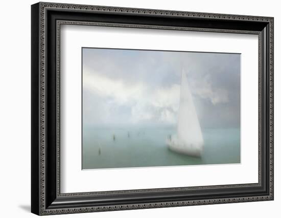 Welcome Home-Gilbert Claes-Framed Photographic Print