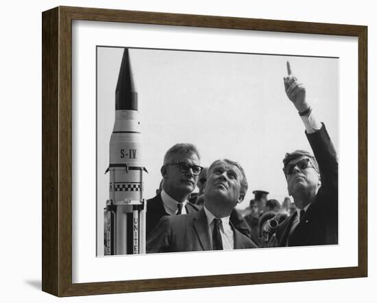 Wernher Von Braun Explains the Saturn Launch System to President Kennedy, Nov. 16, 1963-null-Framed Photo