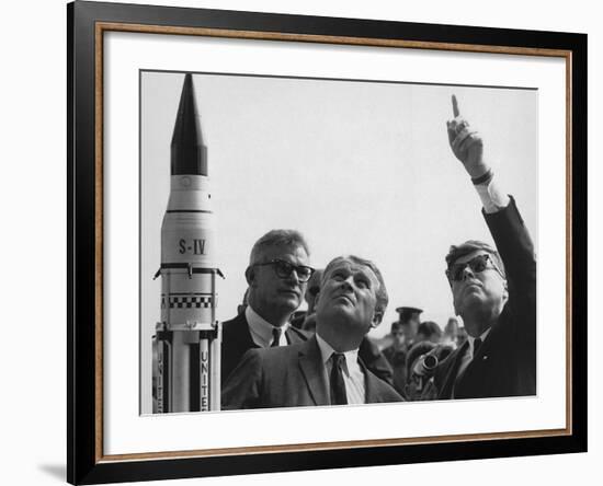 Wernher Von Braun Explains the Saturn Launch System to President Kennedy, Nov. 16, 1963-null-Framed Photo