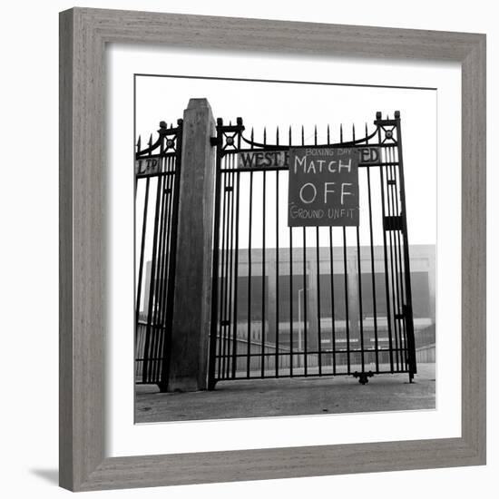 West Ham v. Nottingham Forest. 1962-Staff-Framed Photographic Print