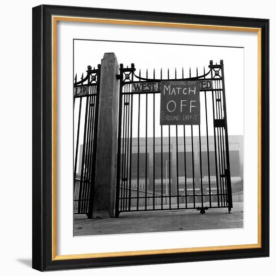 West Ham v. Nottingham Forest. 1962-Staff-Framed Photographic Print