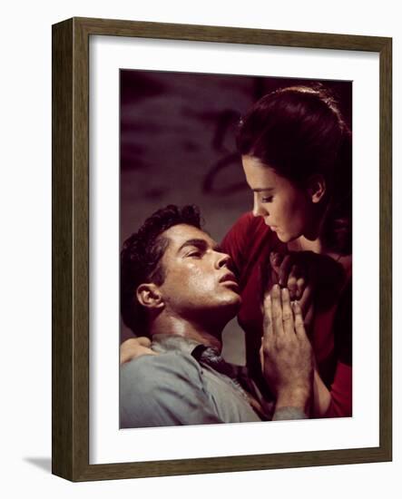 West Side Story, Richard Beymer, Natalie Wood, 1961-null-Framed Photo