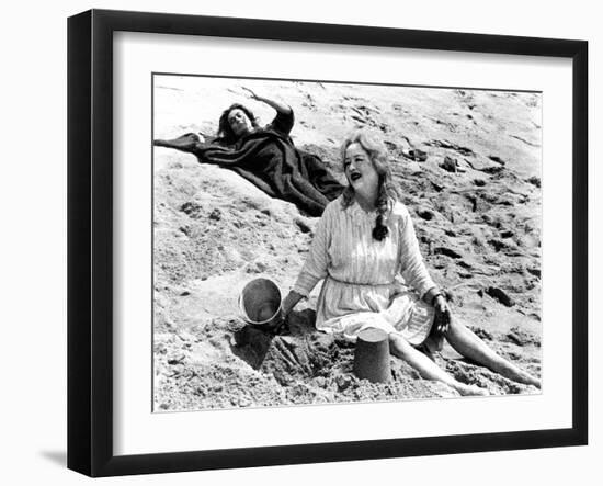 What Ever Happened to Baby Jane?-null-Framed Photo