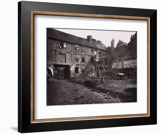 White Hart Inn Yard, Southwark, London, 1881-Henry Dixon-Framed Photographic Print