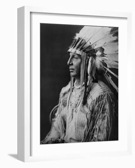 White Shield, Arikara-null-Framed Photographic Print