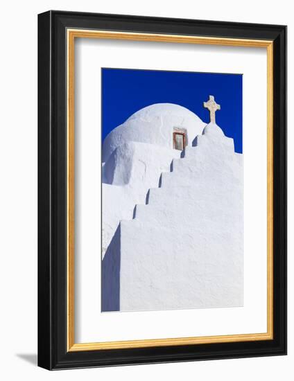 Whitewashed Panagia Paraportiani, Mykonos most famous church, under a blue sky, Mykonos Town (Chora-Eleanor Scriven-Framed Photographic Print