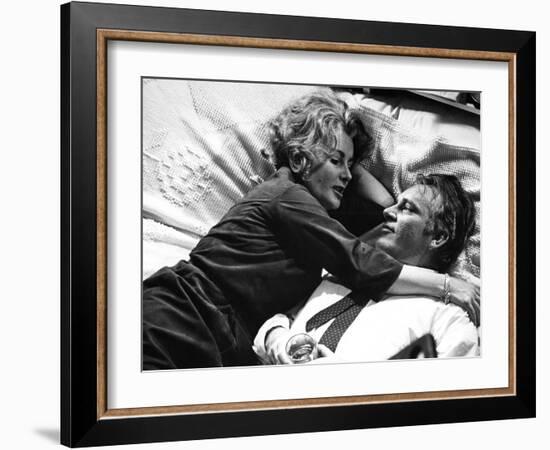 Who's Afraid Of Virginia Woolf?, Elizabeth Taylor, Richard Burton, 1966-null-Framed Photo