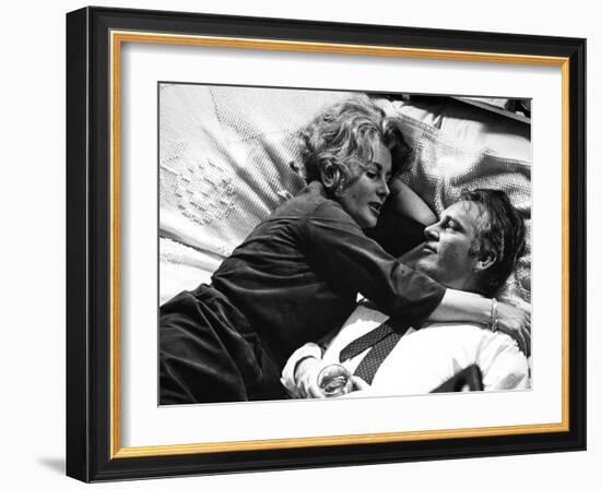 Who's Afraid Of Virginia Woolf?, Elizabeth Taylor, Richard Burton, 1966-null-Framed Photo