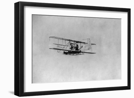 Wilbur Wright in Flight from Governor's Island Photograph - New York, NY-Lantern Press-Framed Art Print