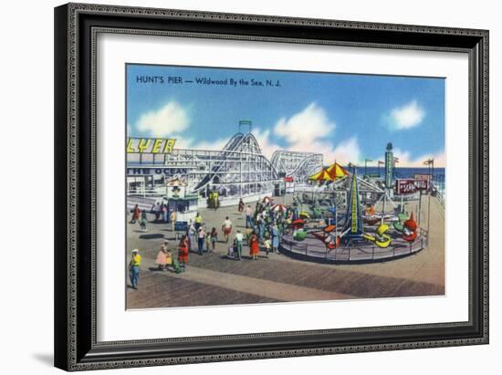 Wildwood, New Jersey - Wildwood-By-The-Sea Hunt's Pier-Lantern Press-Framed Art Print