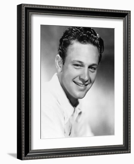 William Holden, 1939-null-Framed Photographic Print