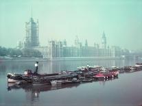 The Parliament Buildings Along the Thames-William Sumits-Photographic Print