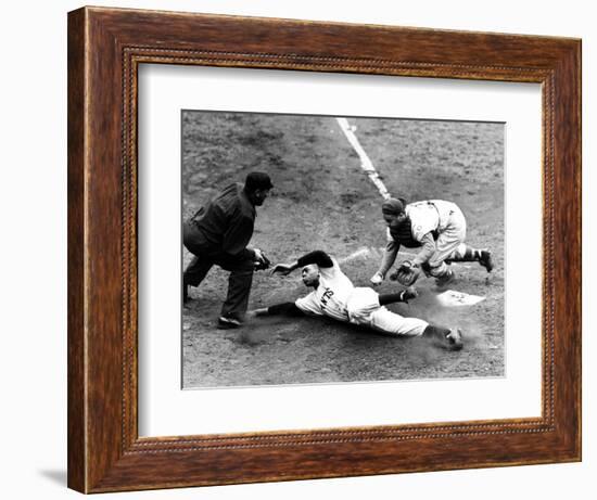 Willie Mays (1931- )-null-Framed Giclee Print