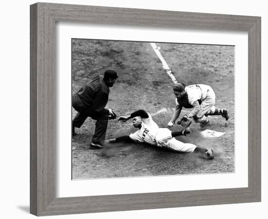 Willie Mays (1931- )-null-Framed Giclee Print