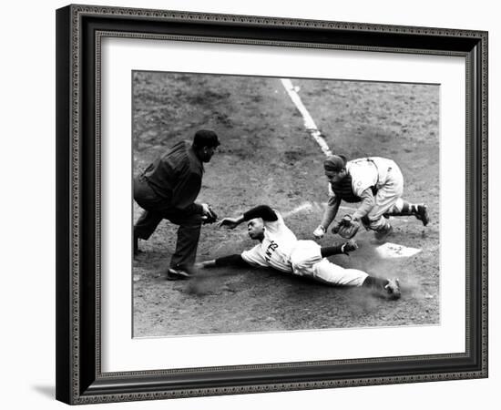 Willie Mays (1931- )-null-Framed Giclee Print